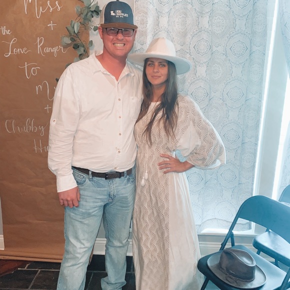 Meet the Posher Other - Meet your Posher, Abigail